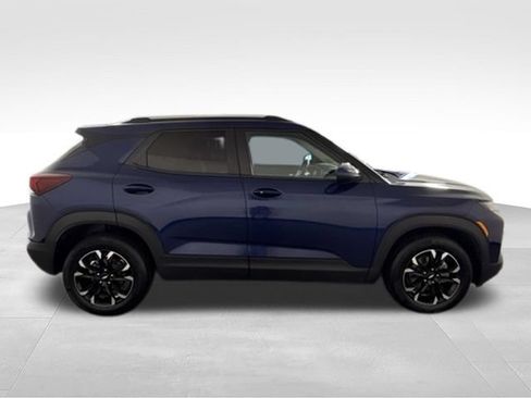 Used 2023 Chevrolet TrailBlazer LT FWD image 9