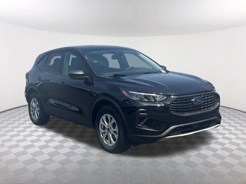 Used 2025 Ford Escape Active AWD/4WD image 3