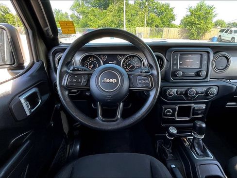 Used 2020 Jeep Gladiator Sport AWD/4WD image 6