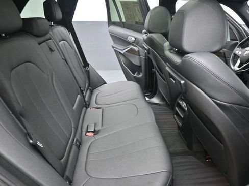 Used 2021 BMW X5 xDrive40i w/ Parking Assistance Package image 27