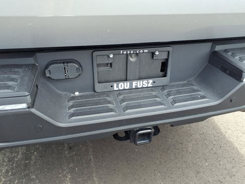 Used 2024 Toyota Tundra Platinum AWD/4WD image 27