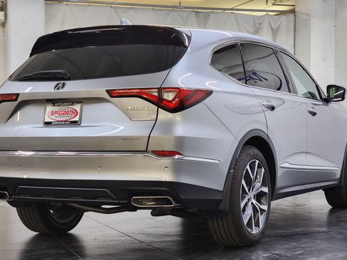 Used 2024 Acura MDX w/ Technology Package AWD/4WD image 5