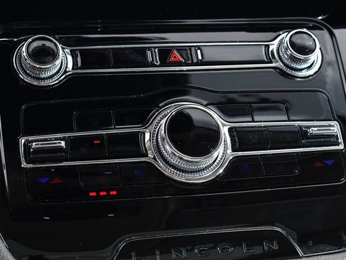 Used 2022 Lincoln Corsair Grand Touring w/ Elements Technology Bundle image 30