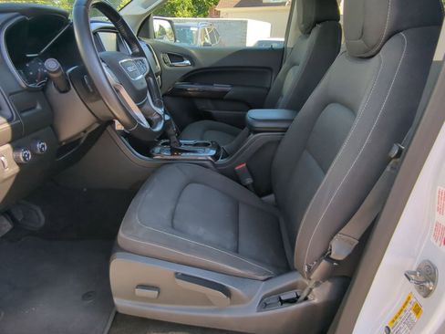 Used 2018 GMC Canyon SLE w/ SLE Convenience Package image 19