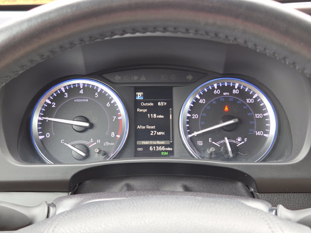 Used 2018 Toyota Highlander XLE AWD/4WD image 36