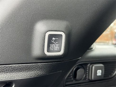 New 2025 Jeep Grand Cherokee Altitude image 35