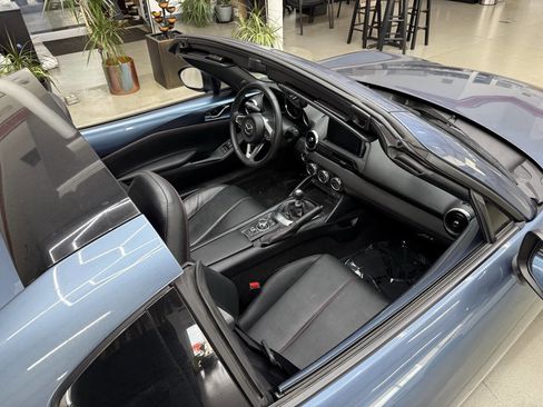 Used 2017 MAZDA MX-5 Miata RF Grand Touring RWD image 15