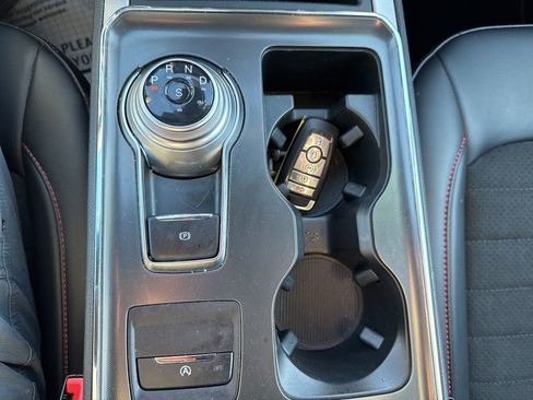 Used 2024 Ford Edge ST-Line image 23