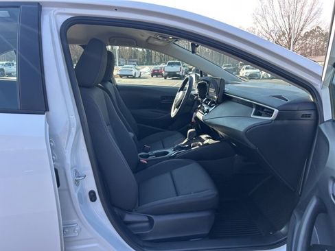 Used 2025 Toyota Corolla LE image 15