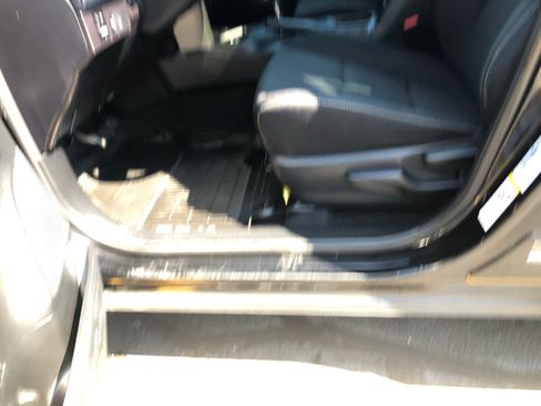 Used 2018 Toyota RAV4 XLE w/ Plus Extra Value Package AWD/4WD image 23