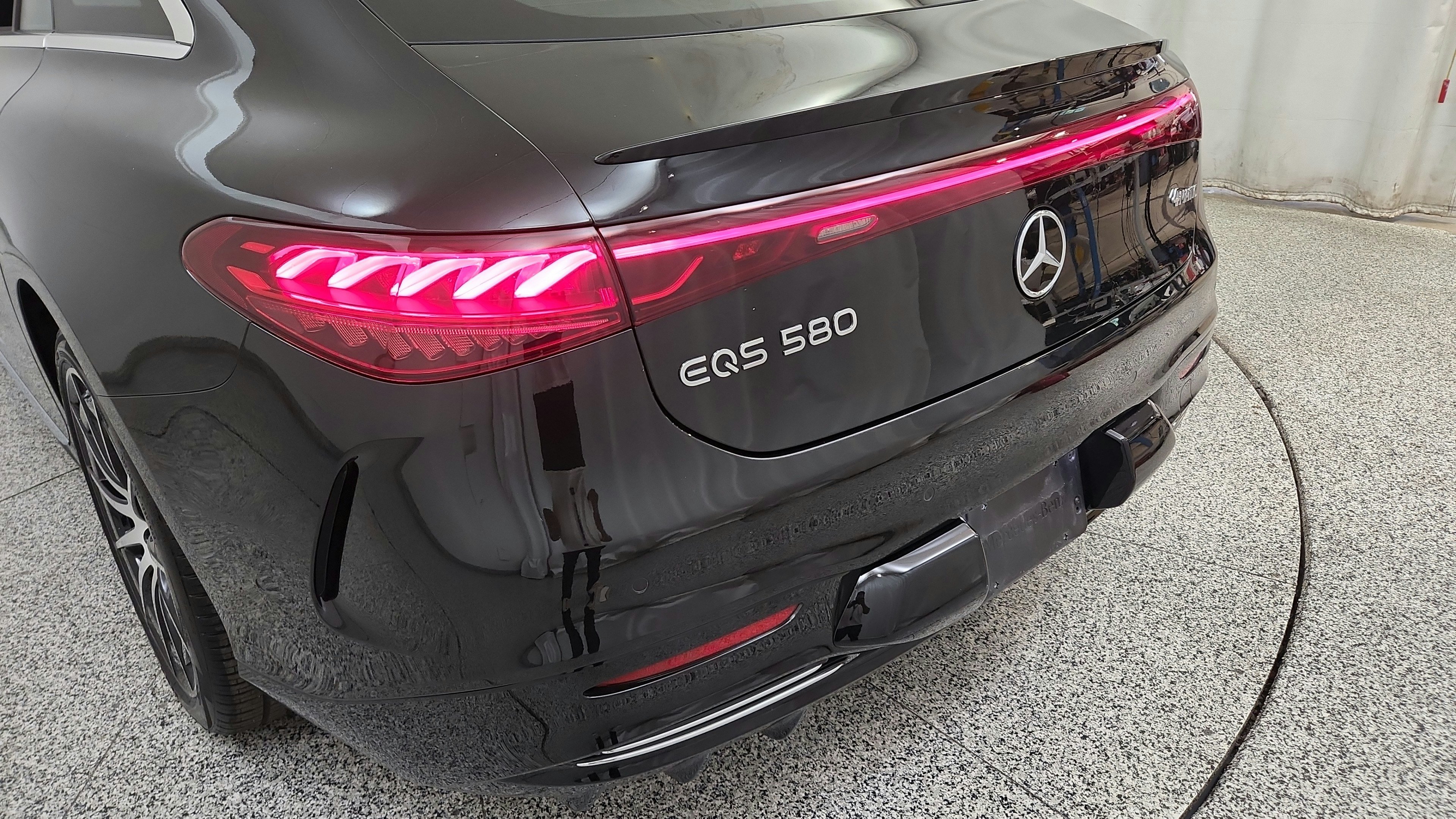 Used 2022 Mercedes-Benz EQS 580 4MATIC Sedan w/ Winter Package image 28