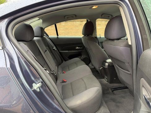 Used 2013 Chevrolet Cruze LT w/ RS Package image 10