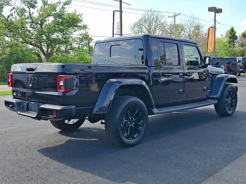 Certified 2021 Jeep Gladiator Overland AWD/4WD image 4