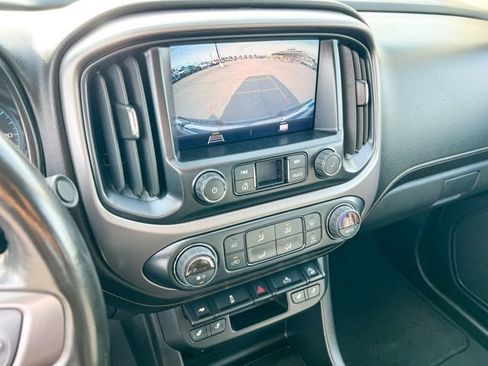 Used 2022 GMC Canyon AT4 image 23