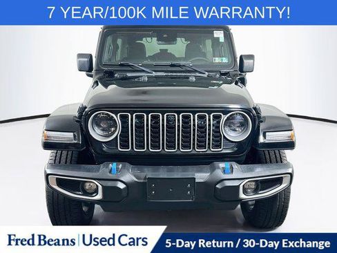 Certified 2024 Jeep Wrangler Unlimited Sahara w/ Technology Group AWD/4WD image 2