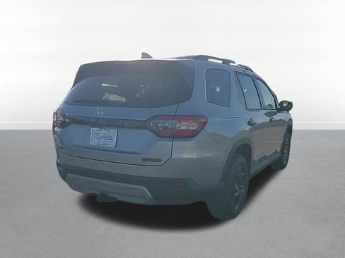 New 2025 Honda Pilot TrailSport image 6