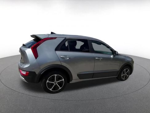 Used 2026 Kia Niro LX FWD image 14