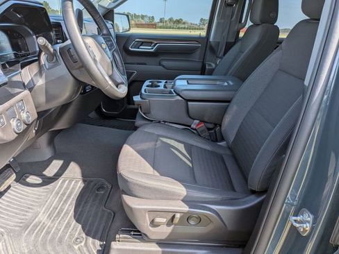 Used 2025 Chevrolet Silverado 1500 LT image 14
