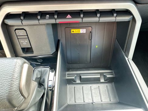 Used 2024 Toyota Tundra Limited w/ Power Package RWD image 23