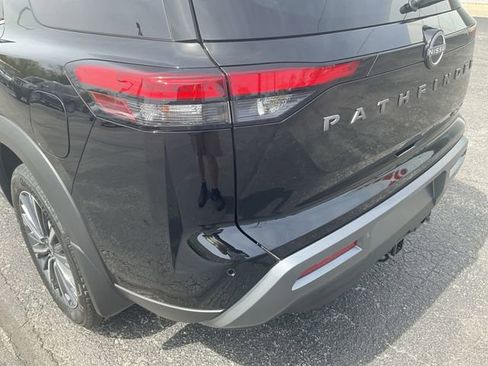 New 2026 Nissan Pathfinder Platinum w/ Cargo Package AWD/4WD image 30