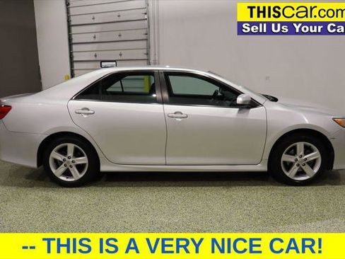 Used 2014 Toyota Camry SE image 8