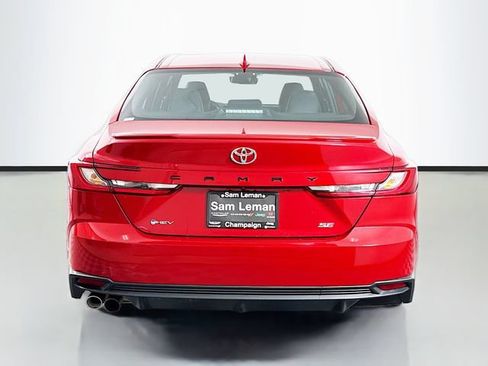Used 2025 Toyota Camry SE w/ Convenience Package FWD image 6