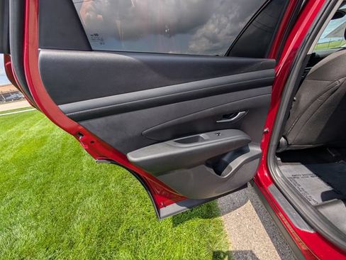 Used 2025 Hyundai Tucson SEL FWD image 13