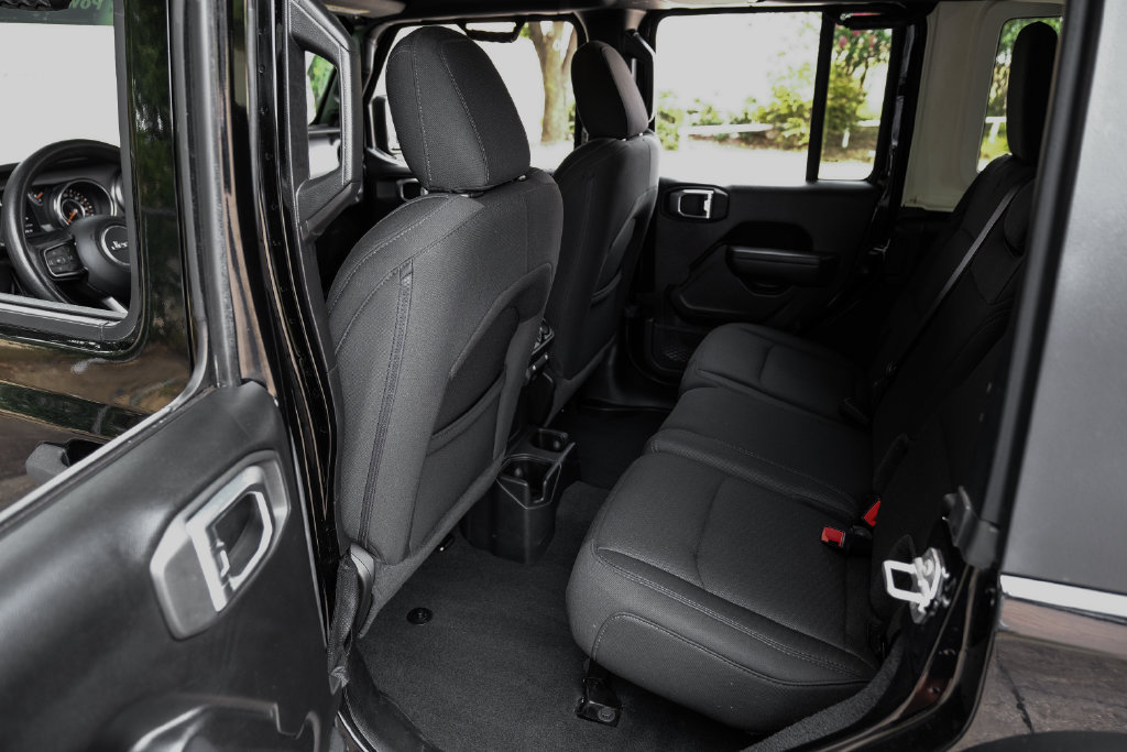 Used 2022 Jeep Wrangler Unlimited Sport AWD/4WD image 49