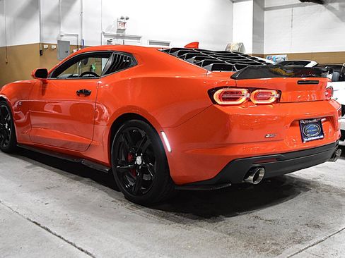 Used 2019 Chevrolet Camaro SS RWD image 13