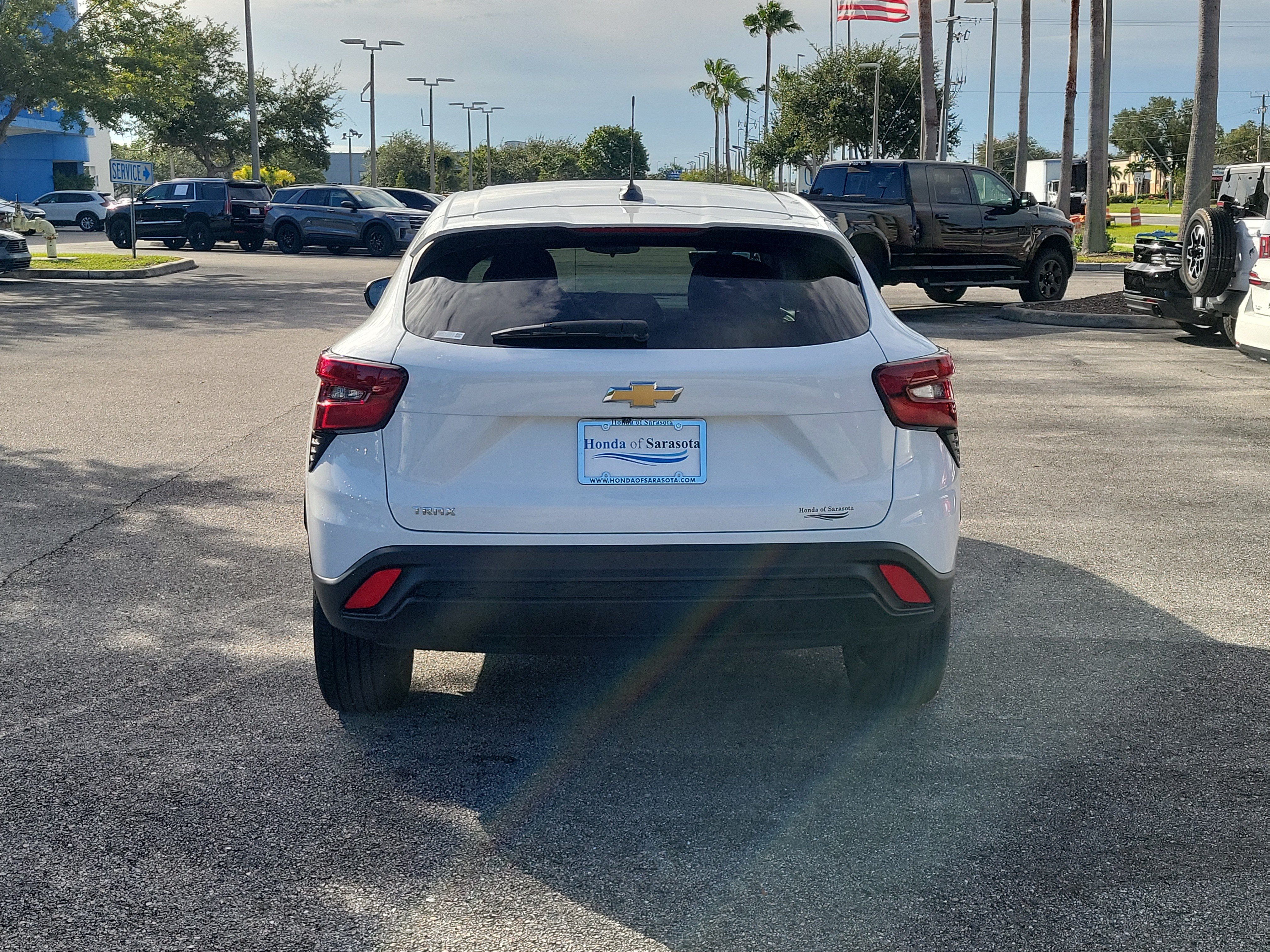 Used 2024 Chevrolet Trax LS w/ Driver Confidence Package FWD image 6