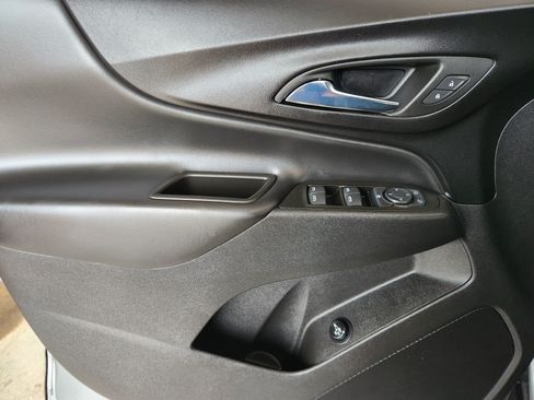 Used 2024 Chevrolet Equinox LT AWD/4WD image 23