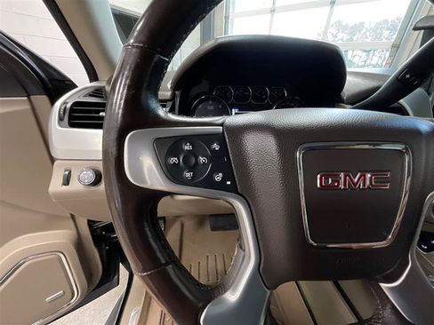 Used 2017 GMC Yukon SLT w/ Premium Edition AWD/4WD image 18