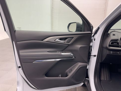 New 2026 Chevrolet Traverse LT w/ Driver Confidence Package image 20