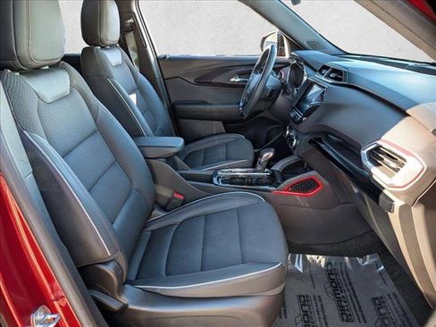 Used 2023 Chevrolet TrailBlazer RS w/ Convenience Package image 23