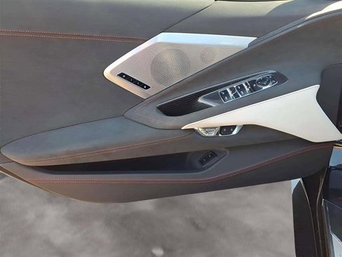 Used 2023 Chevrolet Corvette Stingray Premium Conv w/ Z51 Performance Package image 9