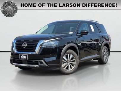 Used 2025 Nissan Pathfinder SL