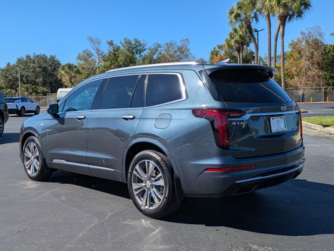 Used 2021 Cadillac XT6 Premium Luxury image 4