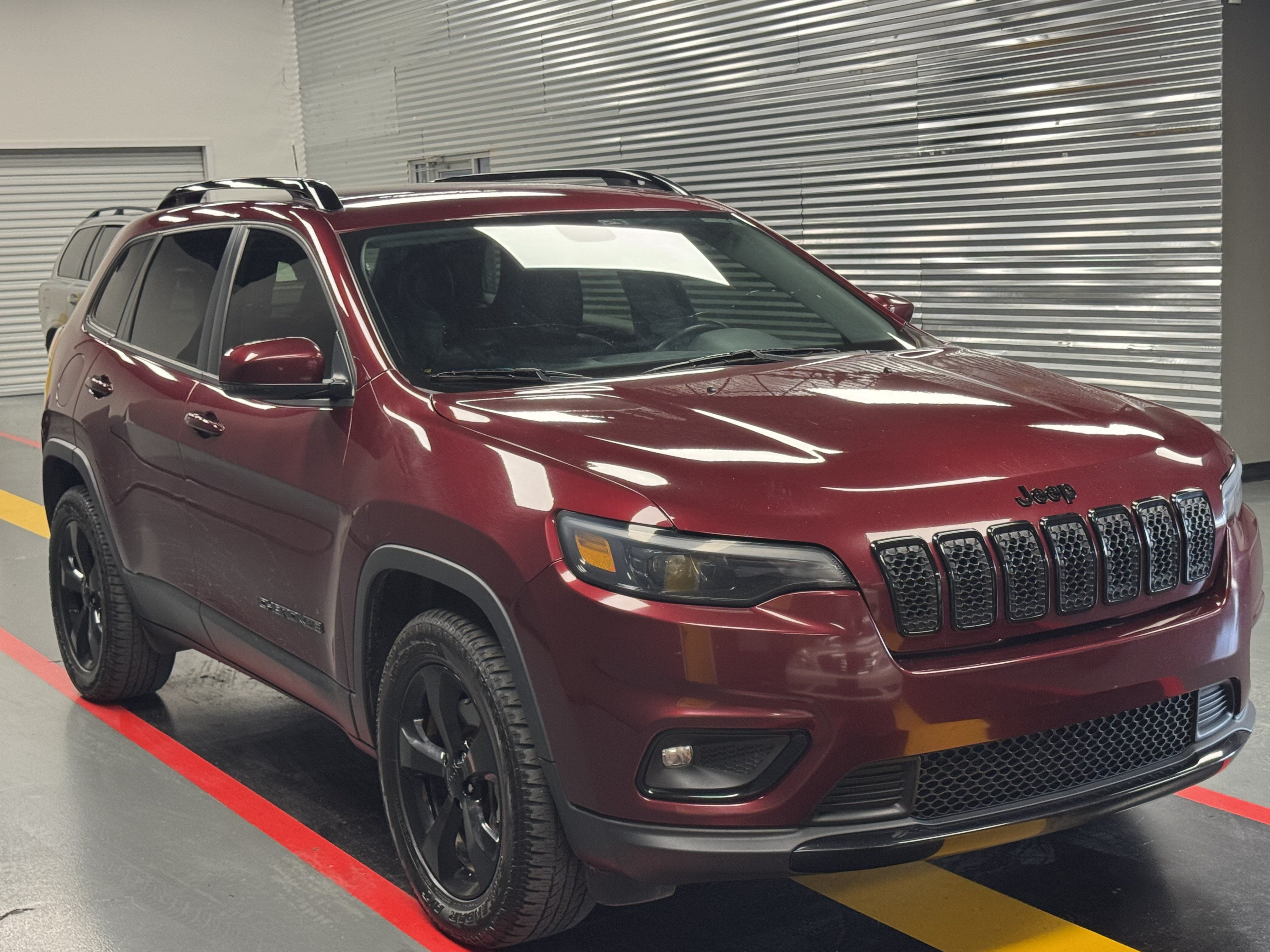 Used 2020 Jeep Cherokee Latitude Plus AWD/4WD image 5