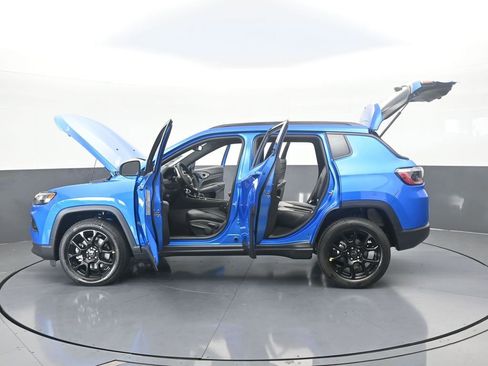 New 2026 Jeep Compass Latitude image 73