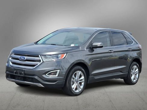 Used 2018 Ford Edge Titanium w/ Technology Package AWD/4WD image 4
