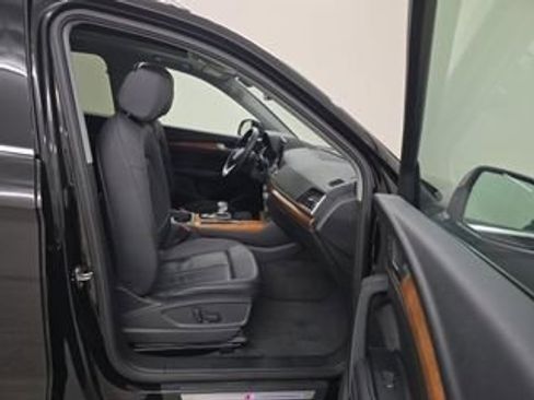 Used 2023 Audi Q5 2.0T Premium Plus w/ Premium Plus Package image 6
