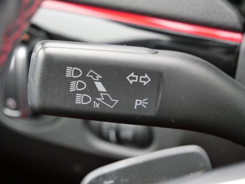 Used 2018 Volkswagen Jetta GLI image 32