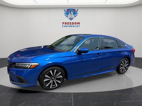 Used 2022 Honda Civic EX image 2