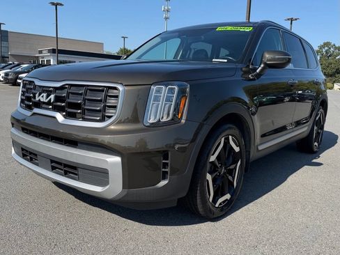 Used 2023 Kia Telluride S w/ S Sunroof Package AWD/4WD image 3
