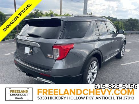 Used 2021 Ford Explorer Platinum w/ Premium Technology Package RWD image 3