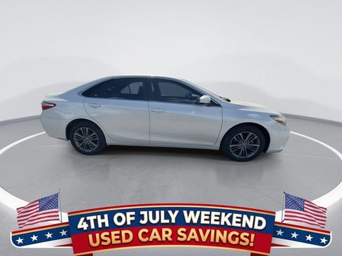 Used 2017 Toyota Camry LE FWD image 9
