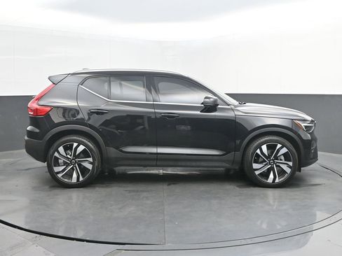 Certified 2024 Volvo XC40 B5 Plus w/ Protection Package Premier AWD/4WD image 8