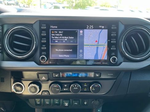 Used 2021 Toyota Tacoma TRD Sport w/ TRD Premium Sport Package AWD/4WD image 25