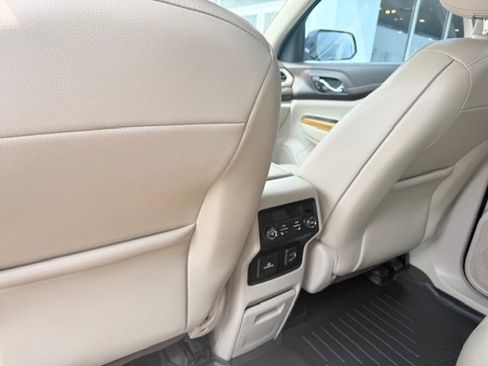 Used 2019 GMC Acadia Denali FWD image 13