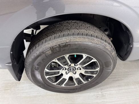 Certified 2024 Nissan Titan SV w/ SV Convenience Package image 10